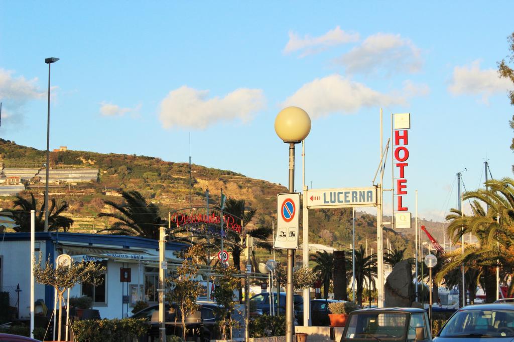 Hotel Lucerna Arma di Taggia Exterior photo